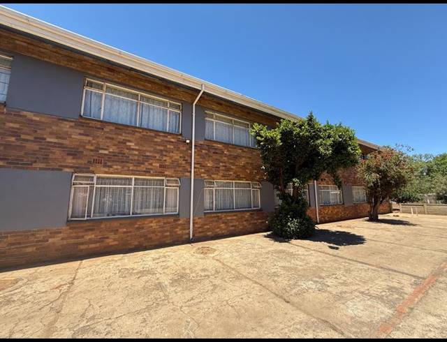 2 BEDROOM APARTMENT FOR SALE IN VANDERBIJLPARK CW 6